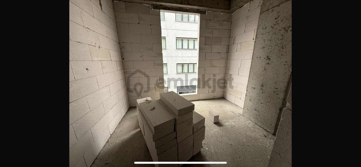 Merdıvenköy De Eylül Ayı Teslimatlı Ara Kat Daire - 17