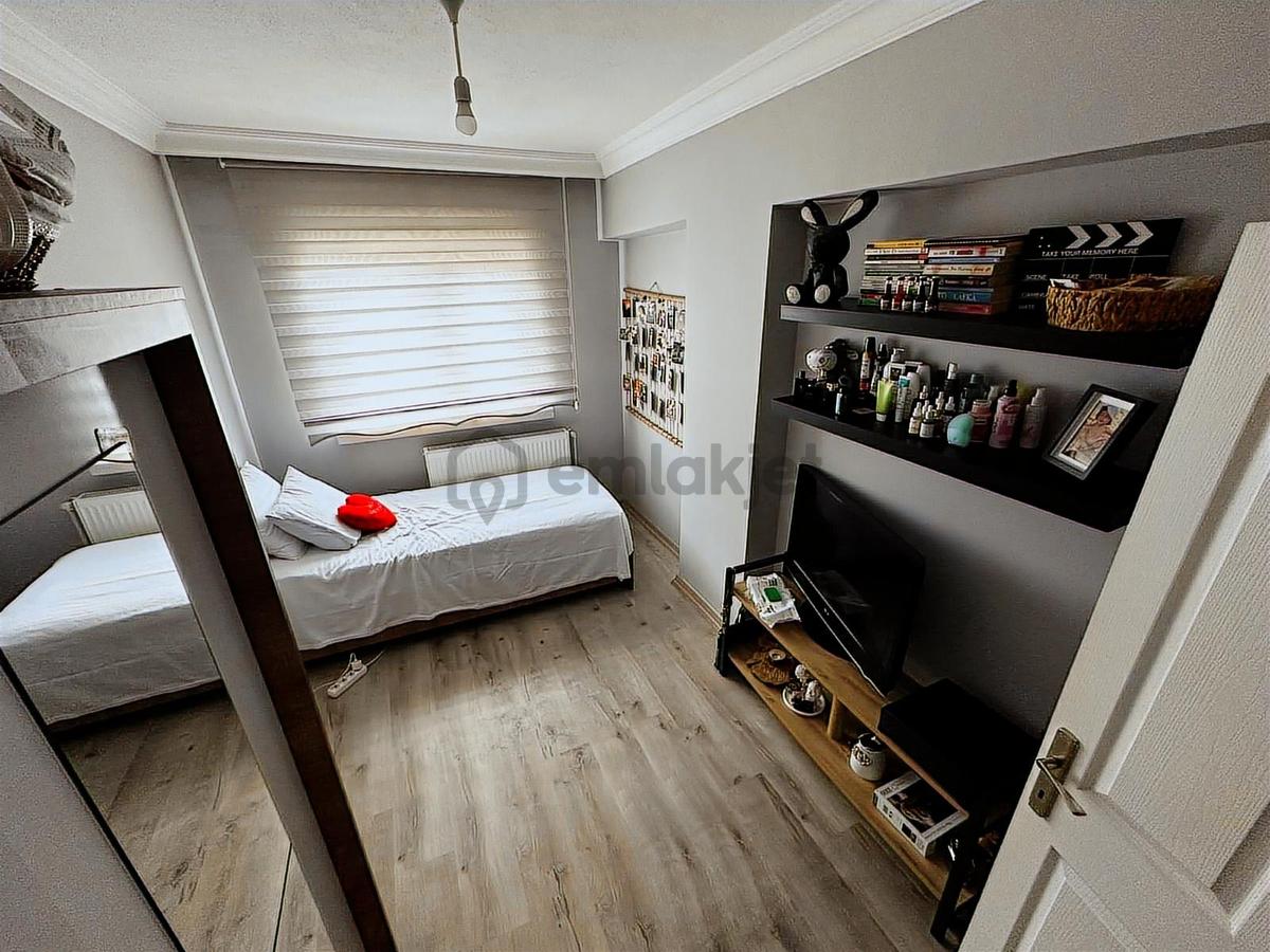Bakımlı Temiz 5+1 Teraslı Acil Satılık Daire - 20