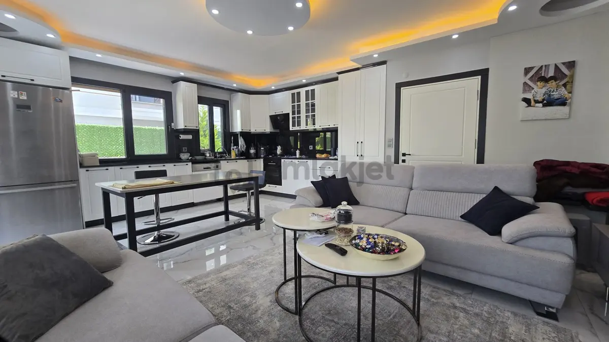 Denize Yürüme Mesafesinde Tam Müstakil Satılık Villa - 8
