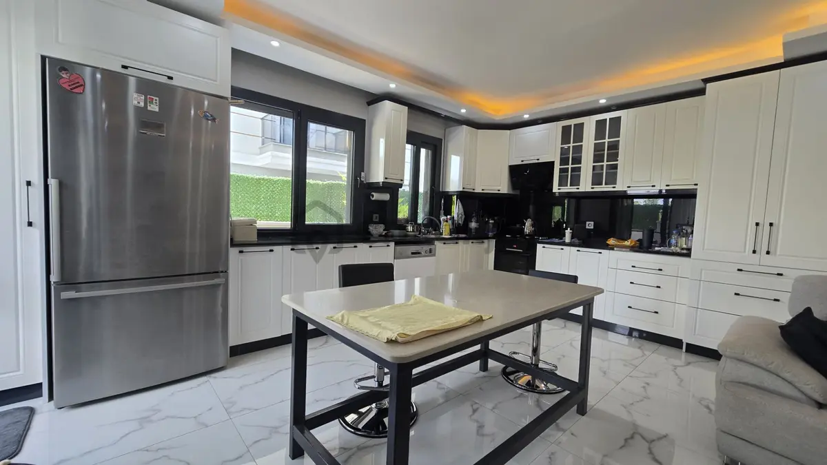 Denize Yürüme Mesafesinde Tam Müstakil Satılık Villa - 17