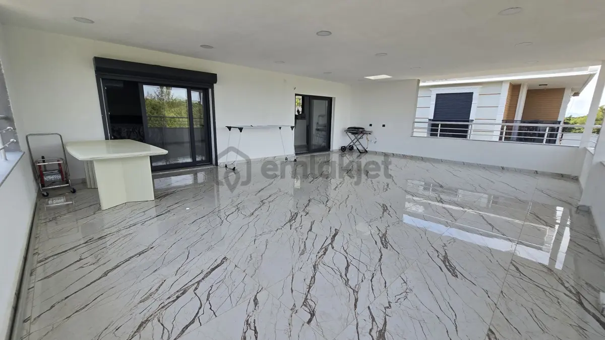 Denize Yürüme Mesafesinde Tam Müstakil Satılık Villa - 45