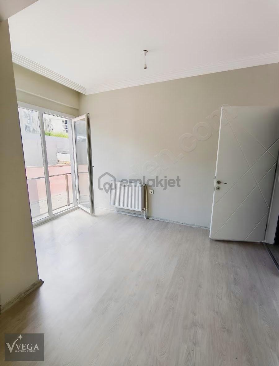 Havuzlu Site İçinde 2+1 Geniş Kiralık Daire - 21