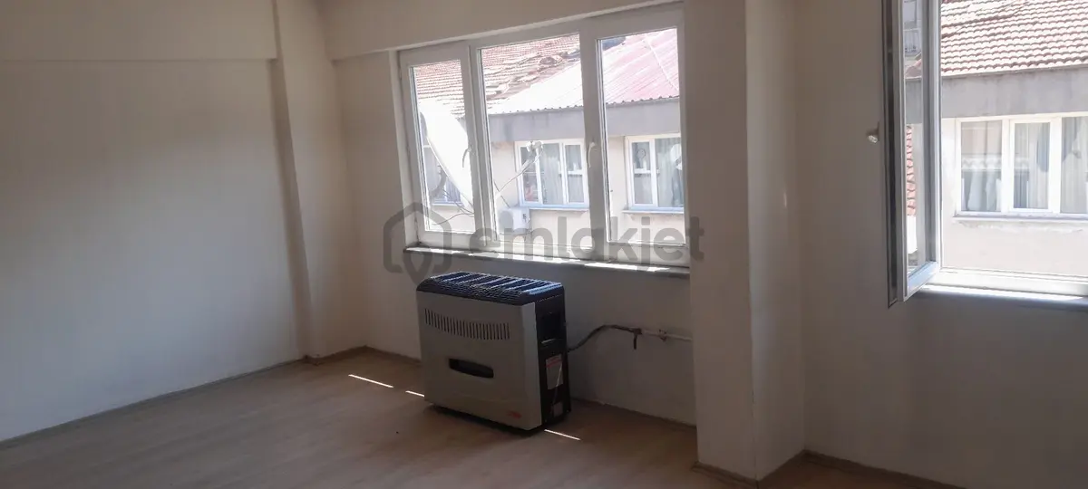 Manzaralı Balkonlu Sonkat D.gaz Sobalı Satılık Dairee - 6