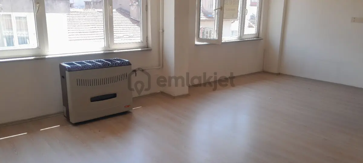 Manzaralı Balkonlu Sonkat D.gaz Sobalı Satılık Dairee - 9