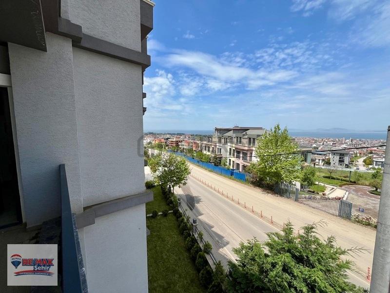 Re/max'dan Çiftlikköy'de Deniz Ve Doğa Manzaralı Sat. 3+1 Daire - 18