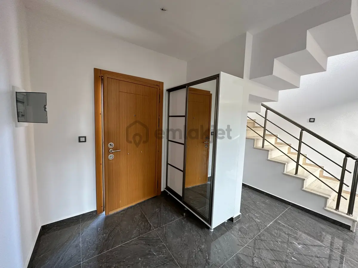 Altınova Sahilde 4+1 Satılık Villa - 15