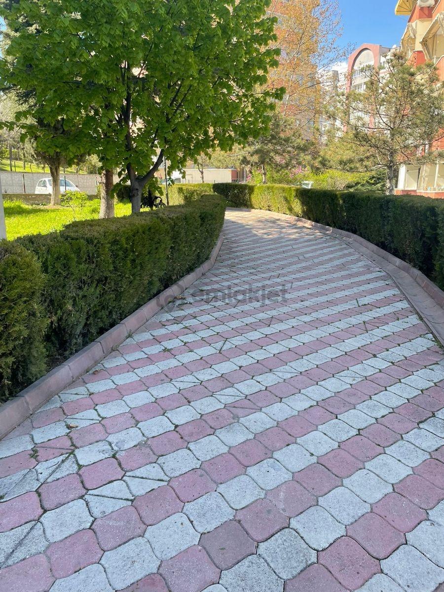Batikentte Cadde Ustunde 3+1 Satılık Daire - 8