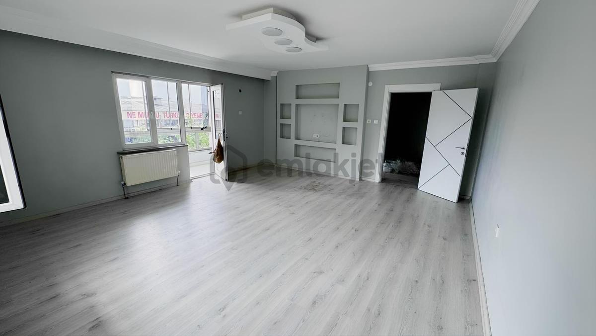 Tekirdağ / Muratlı / Fatih Mah / Çelikkol Apt / 2+1 - 10