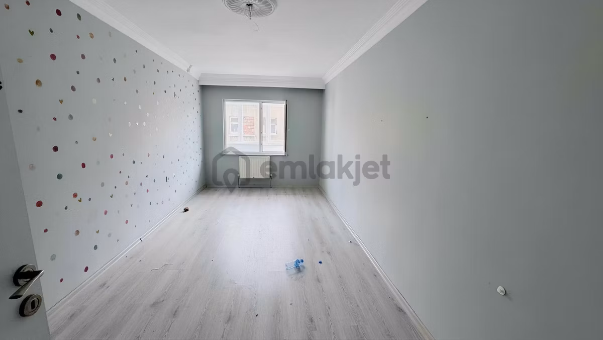 Tekirdağ / Muratlı / Fatih Mah / Çelikkol Apt / 2+1 - 18
