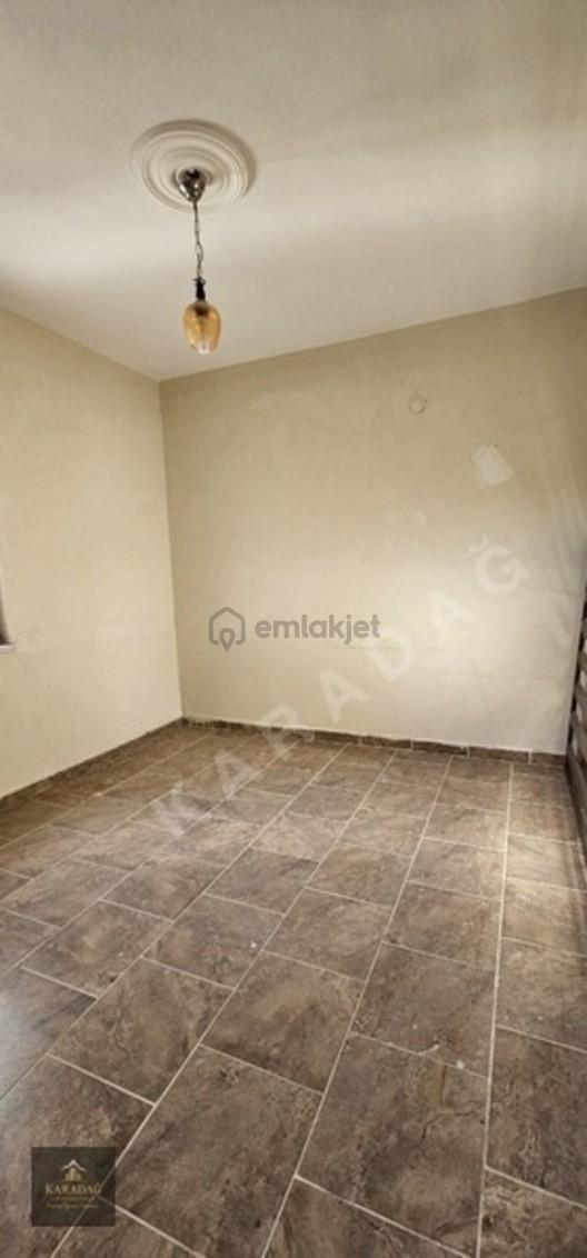 Acil! 1950 M² Arsa İçerisinde 2 Katlı Müstakil Ev Yola Cephe - 8