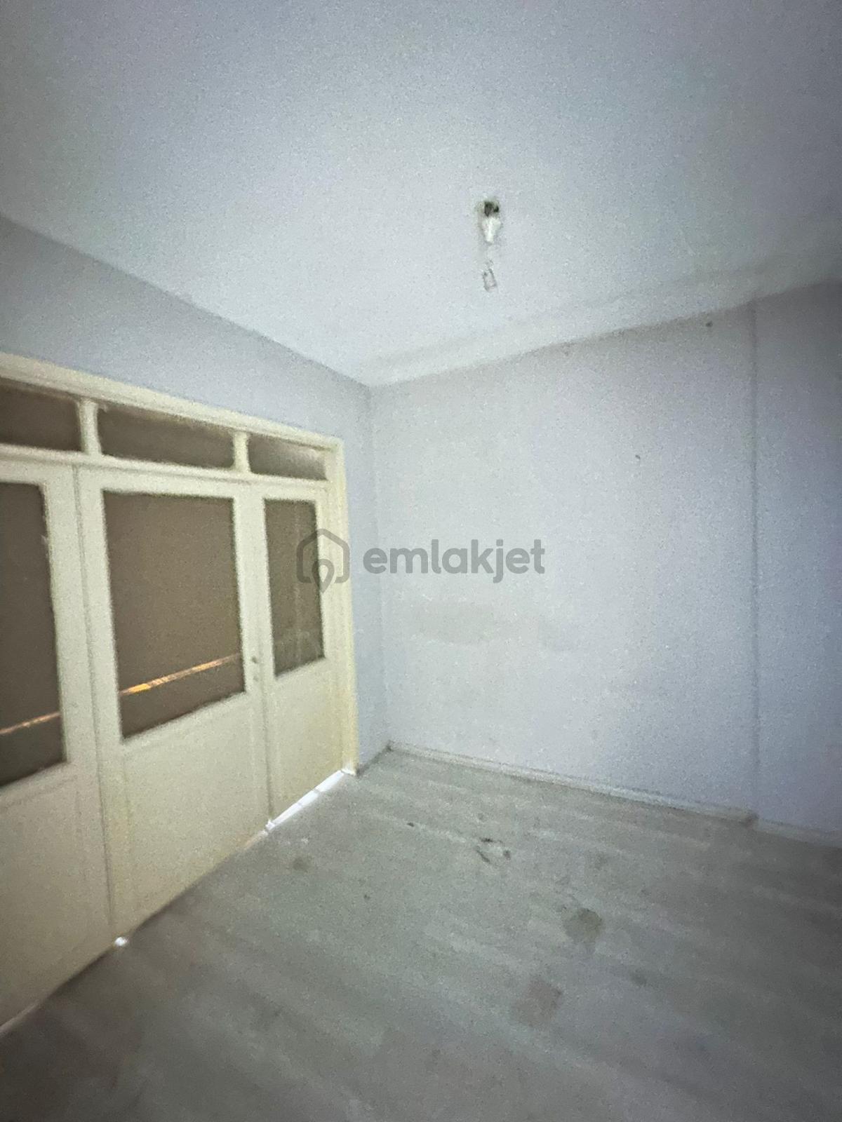 Gaziosmanpaşa Caddesinde Satılık Daire/ofis - 3