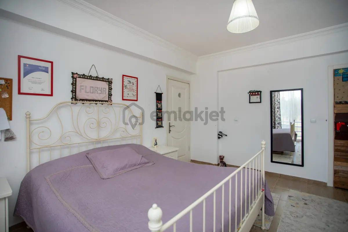 Foça Gerenköy'de Satılık 10 Dönüm Çiftlik - 5