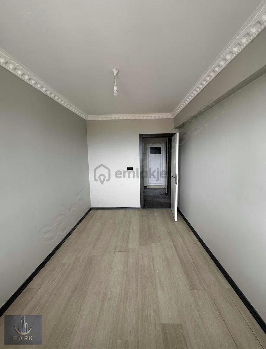 Site İçi Satılık Geniş Ferah Daire - 15