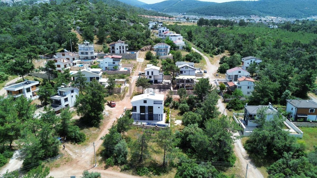 Merkezi Konumlu İmarlı Villa Arsası - 27