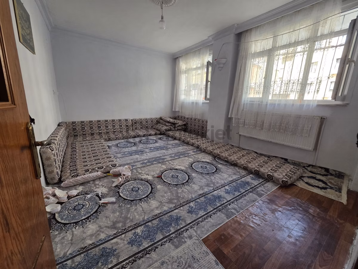 Mimar Emlak'tan Satılık 2+1 Tek Daire Üzeri 130m² Yüksek Giriş
