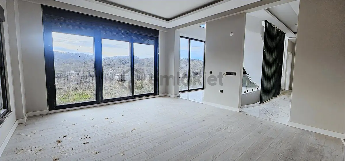 Gümüştepe'de Müstakil 5+1 Kiralık Villa - 14