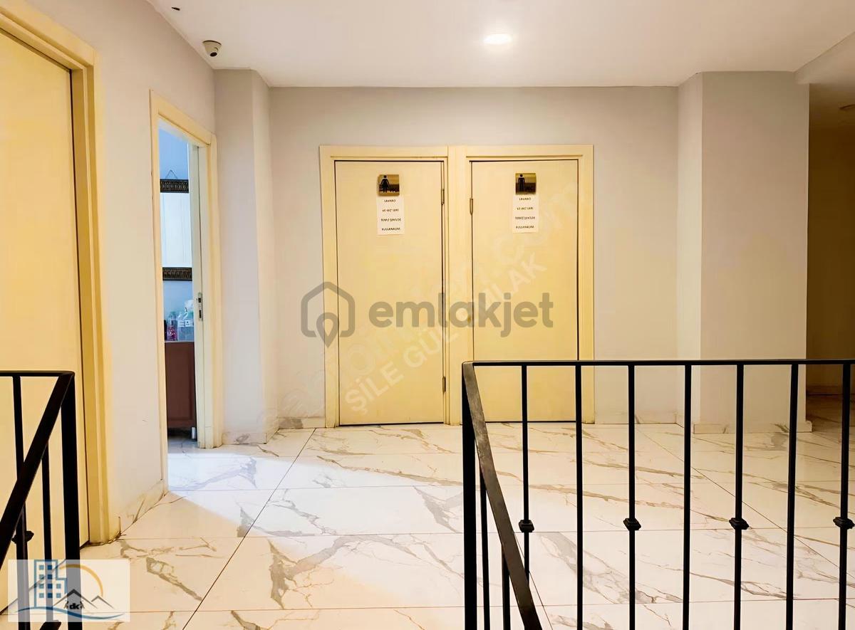 Pendik'te Devren Kiralık 600m² Ticari Kompleks - 15 Oda - 25