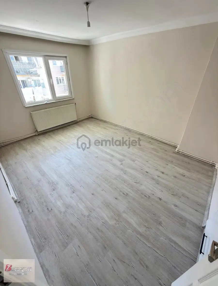 İbrahimçelebi Mah. 3+1 Tam Tadilatlı Full Özellikli Daire - 2