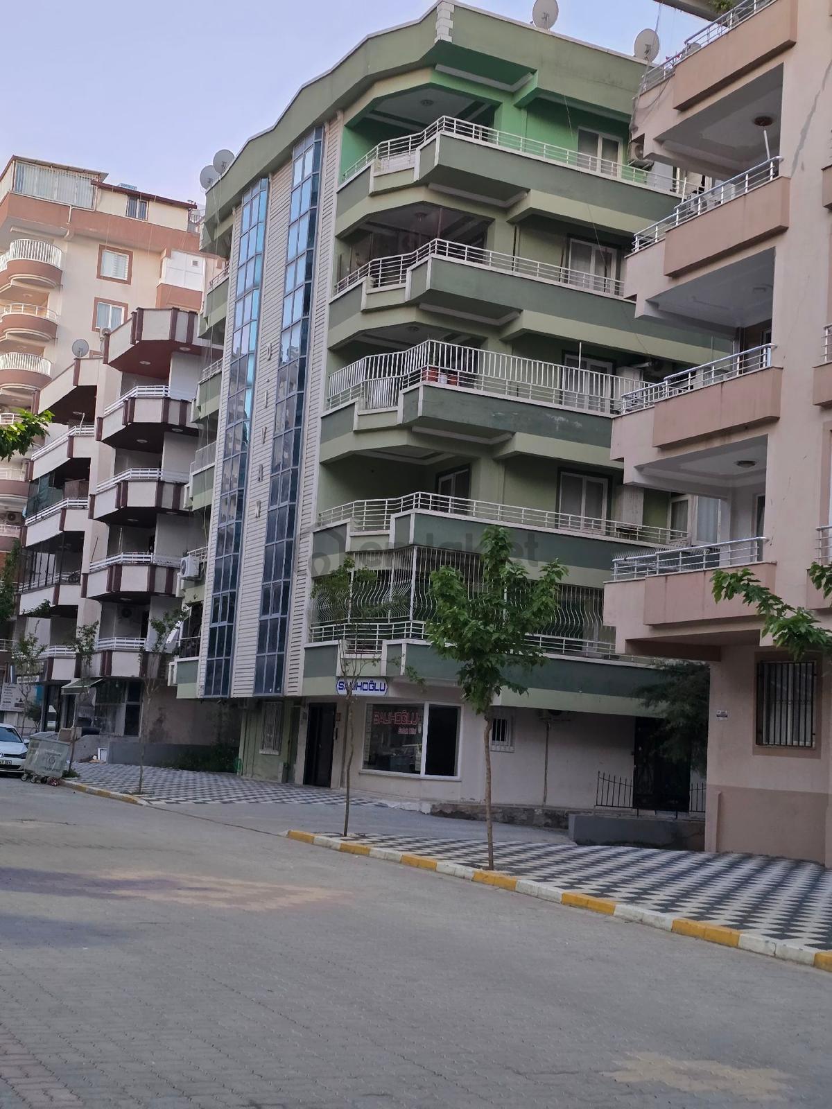 Satılık Ferrah Bakimli 3+1 Daire - 2