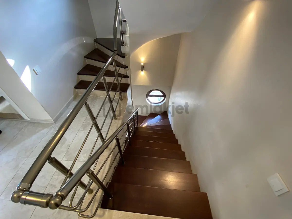 Büyükçekmece Güzelce Sinanoba 4+1 Fırsat Havuzlu Satılık Villa - 14