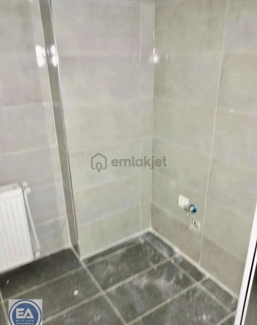 Yunusemre Mahallesinde 8 Eylül Caddesinde Asansörlü 3+1 - 10