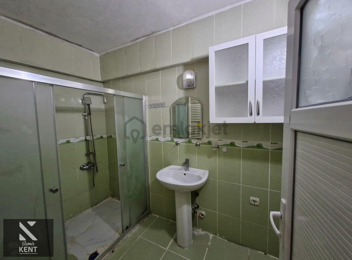 Kemalpaşa Sekiz Eylül Satılık 3+1 Daire 135 M2 - 33