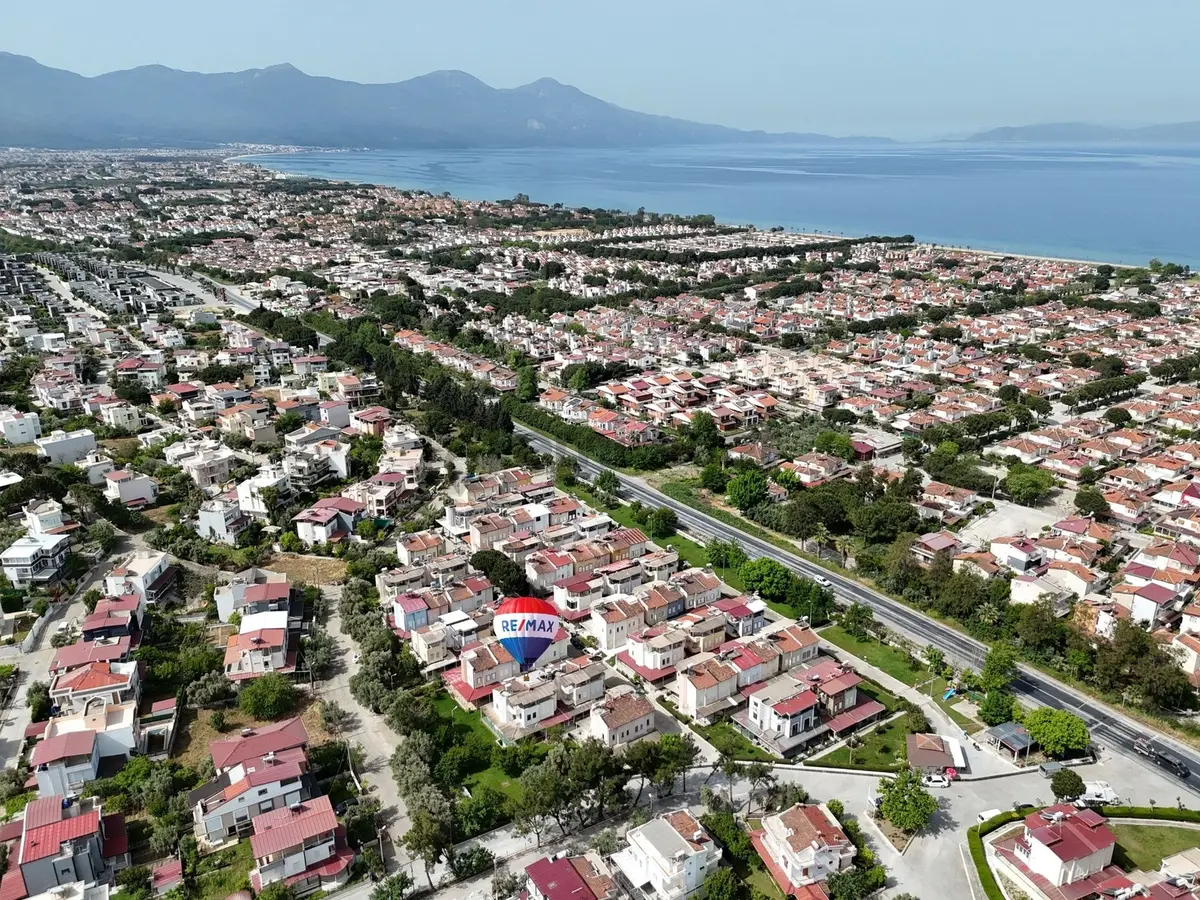 Kuşadası Sertaç Sitesi'nde Satılık 4+1 Villa - 9