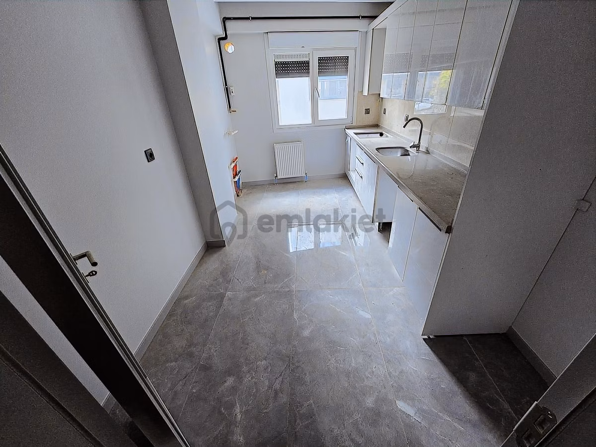 Deluxe 26 ' Dan Sıfır Binada Asansörlü Teraslı 3+2 160 M2 Dublex - 10