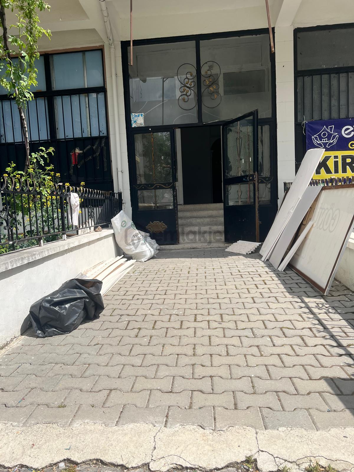 Ufuktepede Geniş M2 Li Kiralık Dükkan - 26