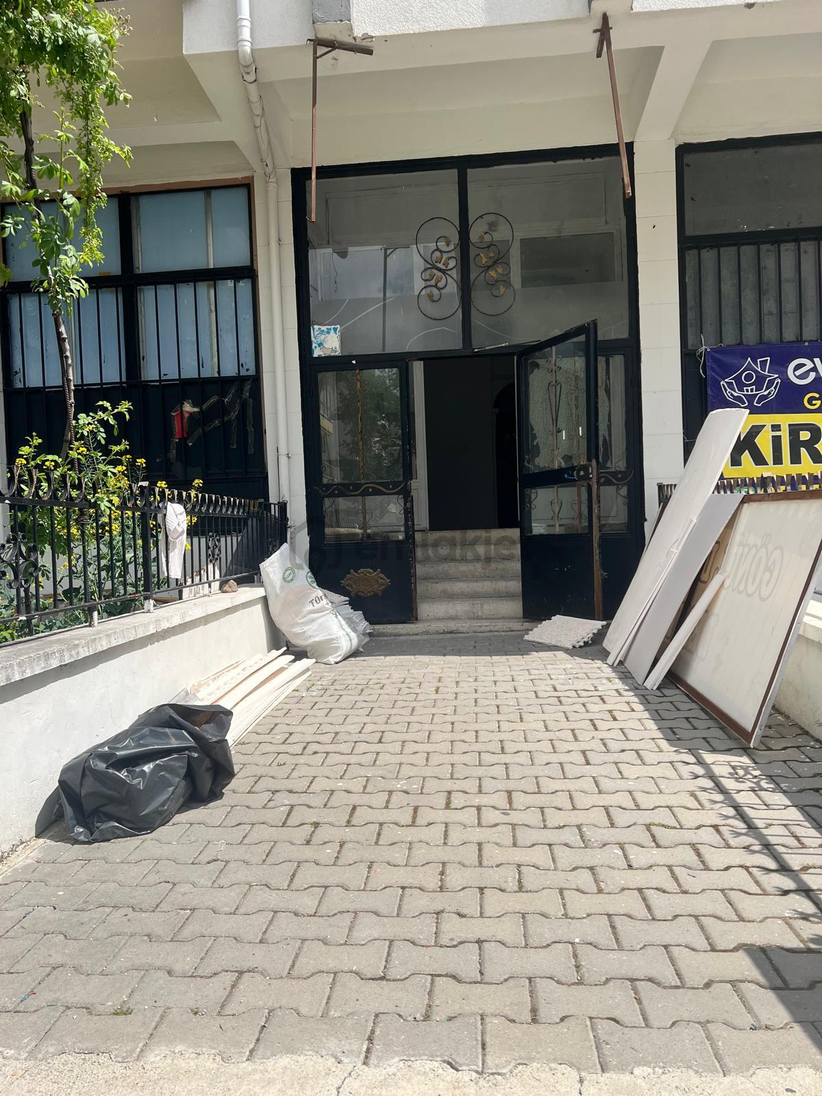 Ufuktepede Geniş M2 Li Kiralık Dükkan - 25