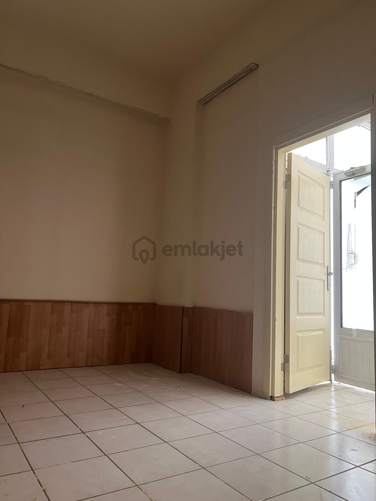 Ufuktepede Geniş M2 Li Kiralık Dükkan - 21