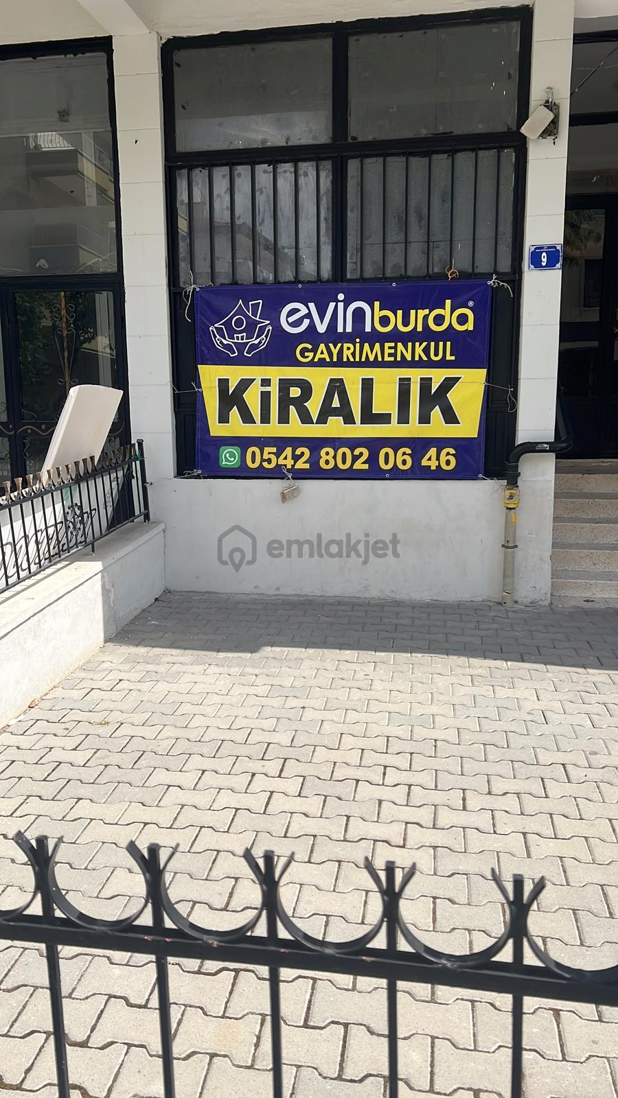 Ufuktepede Geniş M2 Li Kiralık Dükkan - 5