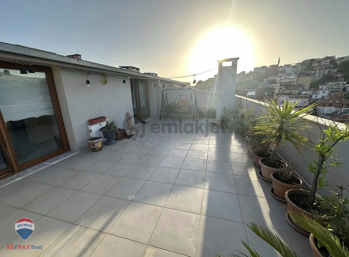 31 Karşıyaka İmbatlıda Satılık 4+1 Dubleks Daire - 13