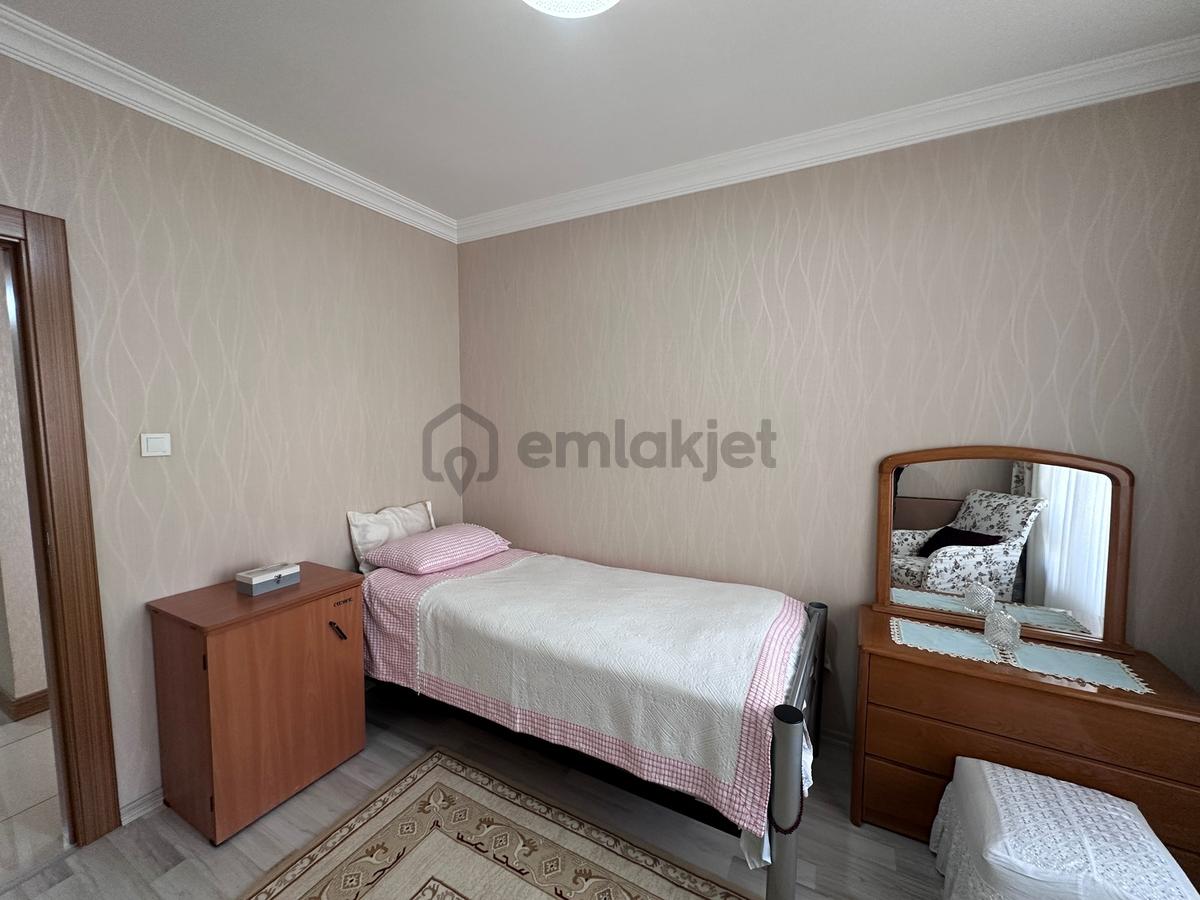 Keçiören Bağlarbaşında Site İçerisinde Asansörlü Daire - 23