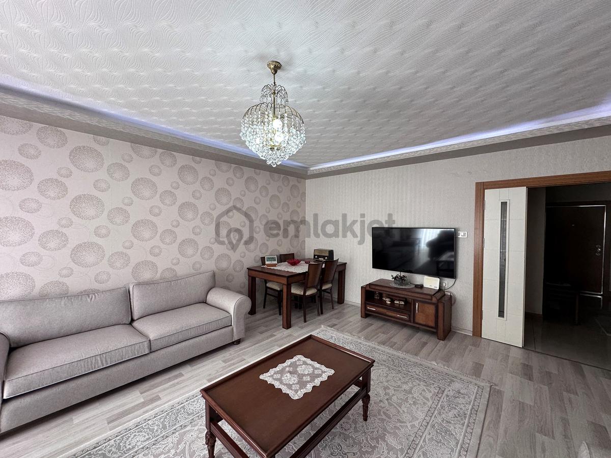 Keçiören Bağlarbaşında Site İçerisinde Asansörlü Daire - 11