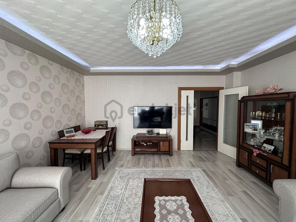 Keçiören Bağlarbaşında Site İçerisinde Asansörlü Daire - 13