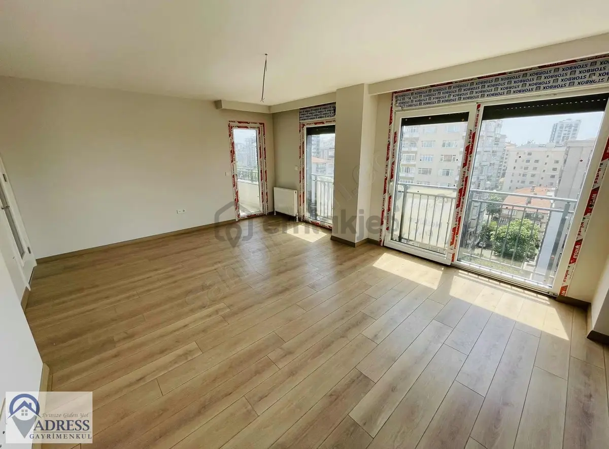 Erenköy Minibüs Cad. Üzerinde Balkonlu Sıfır Daire - 24