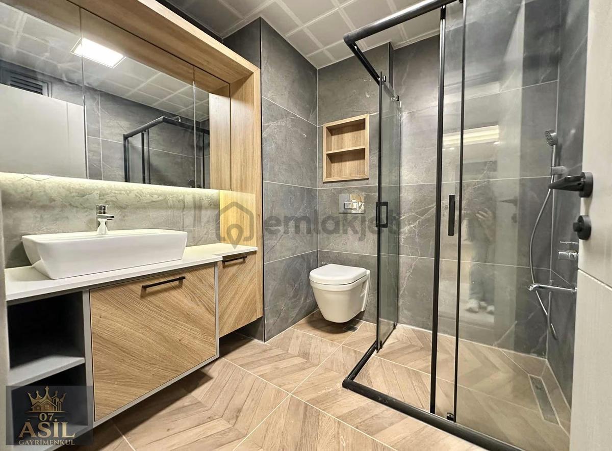 Geniş 2+1 Ultra Lüx Site İçinde - 13