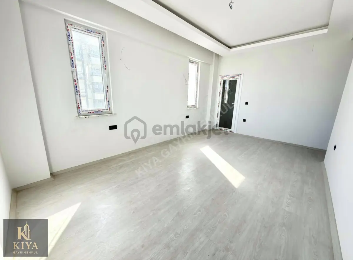 Kiya'dan Trafik Park Civarı Kapalı Otoparklı 3+1 - 6