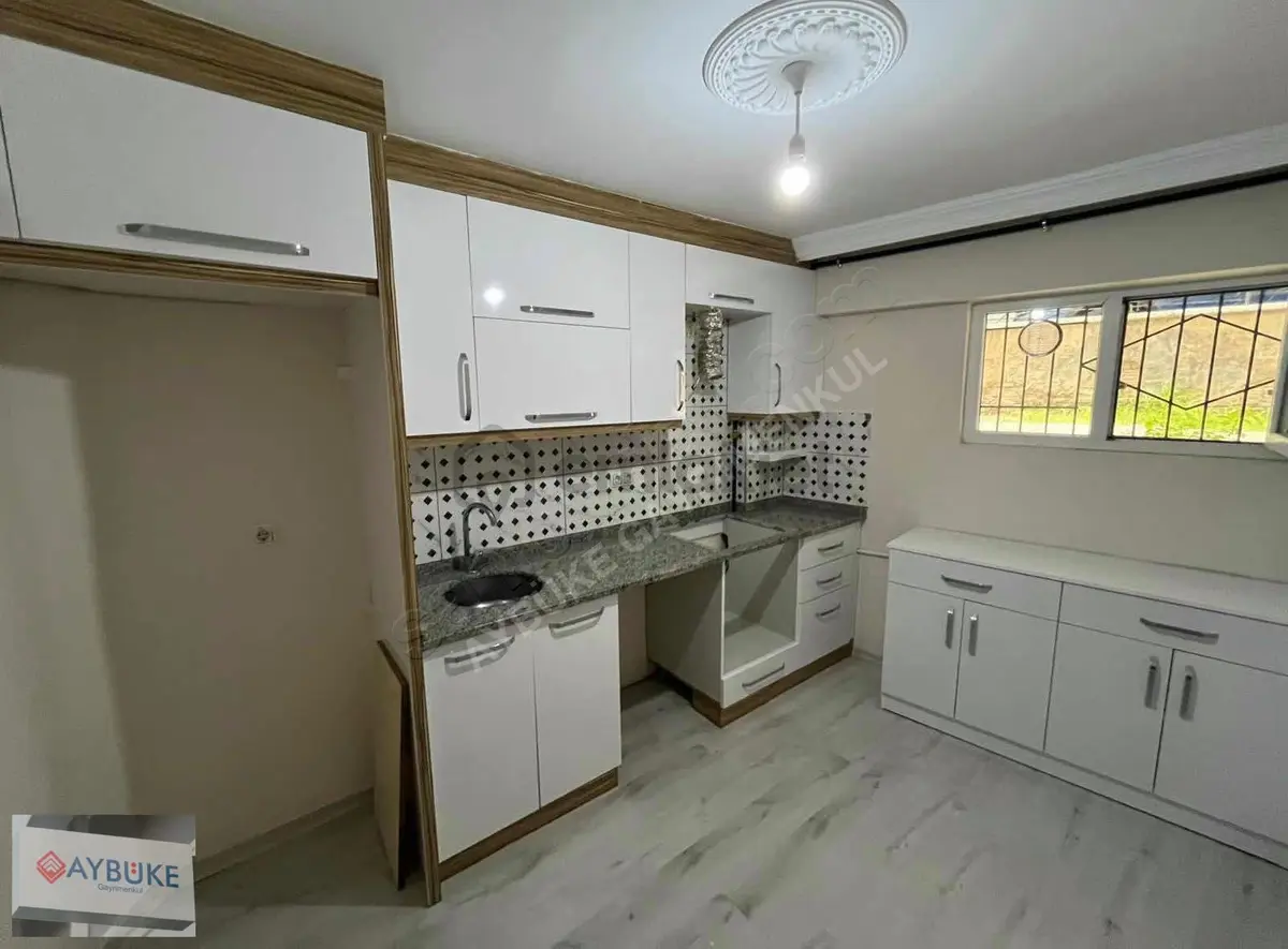 Pelitlibağ'da 105 M2 2+1 İçi Yapılı Daire