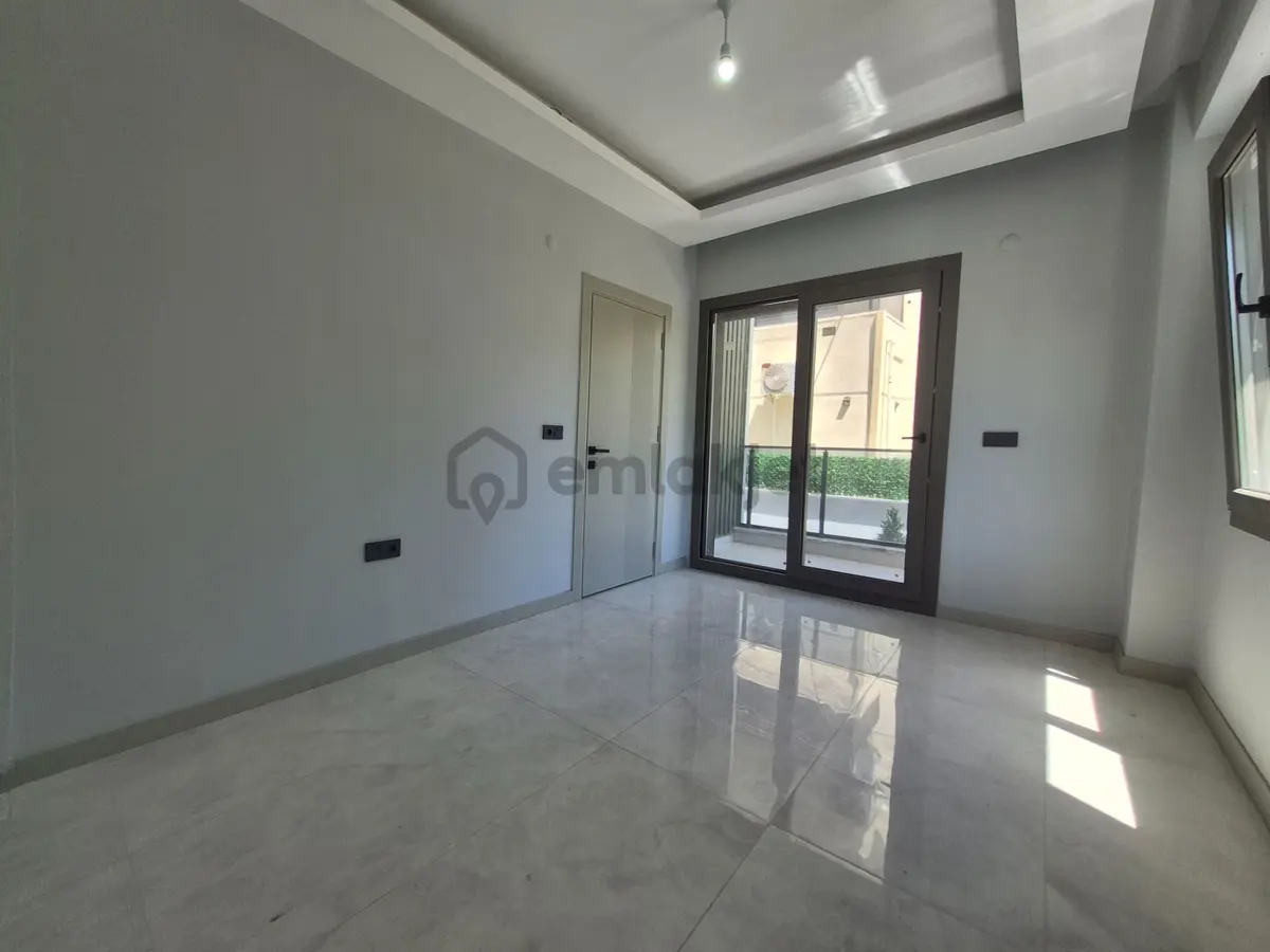 Denize 100 M Muhteşem Konumda Müstakil Villa - 8