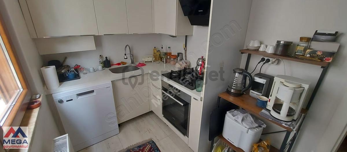 Göztepe Minibüs Caddesi Bağdat Tarafı Genç Binada Full Mobilyalı - 18