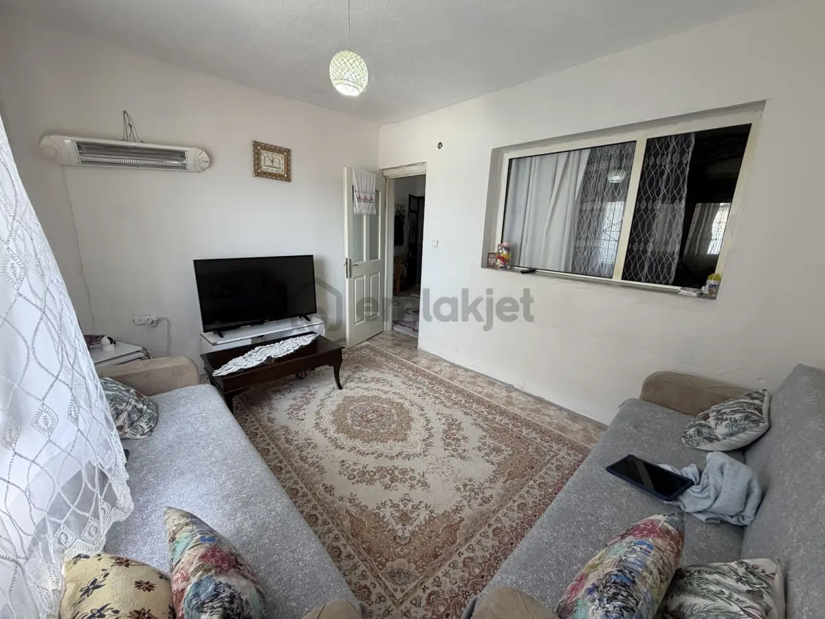Bornova Kızılay Mahallesi’nde Satılık 2+1 Daire - 11