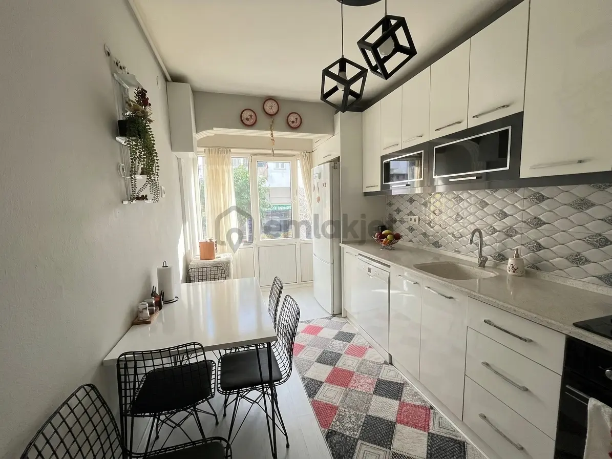 Remax Advantage'dan Yıldırım'da Ana Cadde Üzeri 3+1 Daire - 4