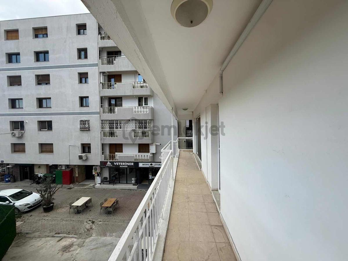 Bostanlı'da Satılık 2+1 Daire - 26