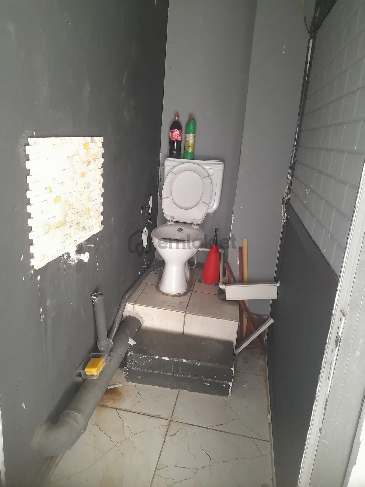 İzmir Konak İnönü Caddesinde Satılık Dükkan. - 6