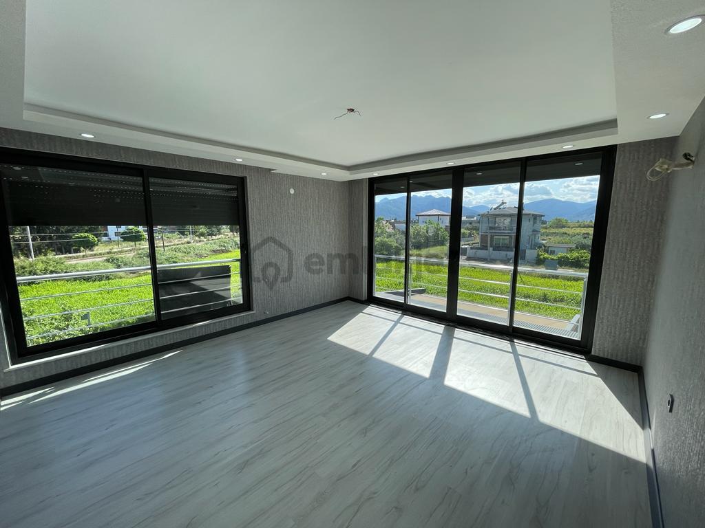 Bahçeyaka'da Satılık Villa - 9