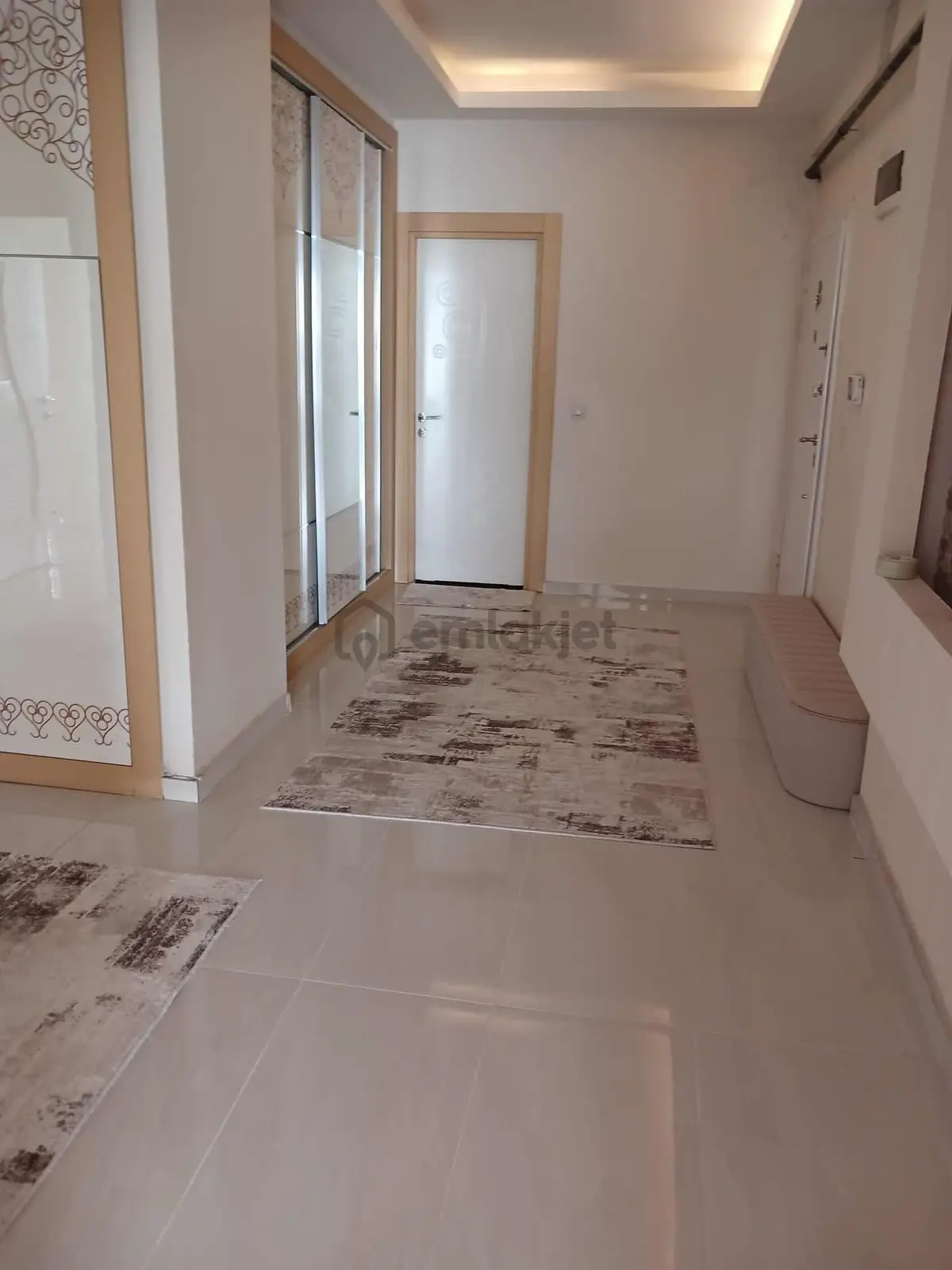 Stadyum Yolunda Acil Satılık 4+1 Daire - 9