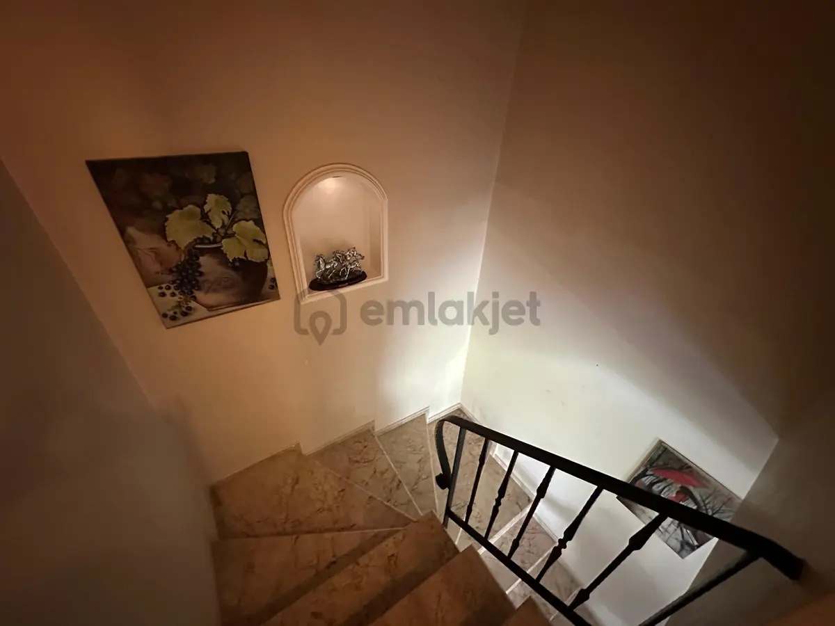 Foçada Satılık 4+1süper Villa - 15