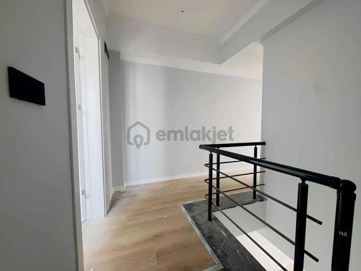 Sıfır, Havuzlu Sitede , Havuz Cepheli, 2+1 Dubleks Daire - 23